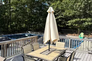 27 Newtown Ct, Hampton Bays, NY 11946 - Photo 28