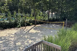 27 Newtown Ct, Hampton Bays, NY 11946 - Photo 32