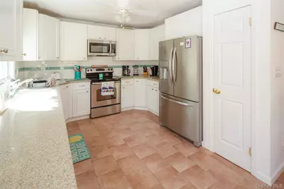 27 Newtown Court, Hampton Bays, NY 11946 - Photo 8