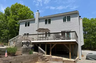 27 Newtown Ct, Hampton Bays, NY 11946 - Photo 2