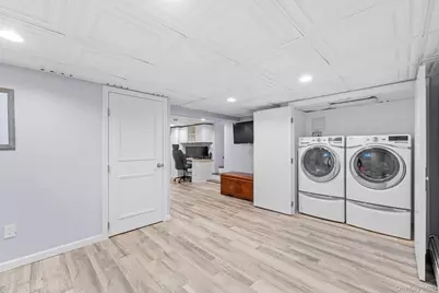 79 Stewart Avenue, Bethpage, NY 11714 - Photo 26