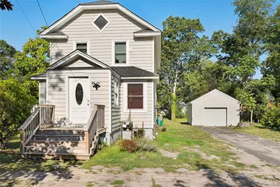 135 Lake Avenue, Flanders, NY 11901 - Photo 2