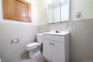 265 Beachview St, Copiague, NY 11726 - Photo 16