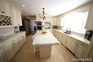 2032 Hobart Ave, Bronx, NY 10461 - Photo 8