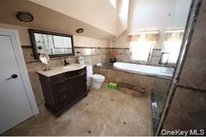 2032 Hobart Avenue, Bronx, NY 10461 - Photo 26