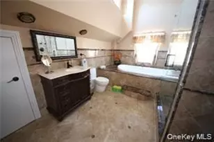 2032 Hobart Ave, Bronx, NY 10461 - Photo 26