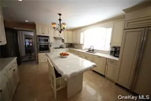 2032 Hobart Ave, Bronx, NY 10461 - Photo 16