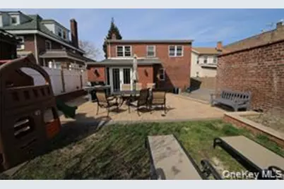 2032 Hobart Avenue, Bronx, NY 10461 - Photo 2