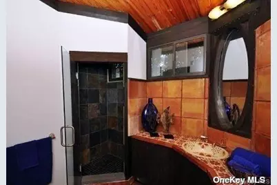 48 Westland Drive, Glen Cove, NY 11542 - Photo 8