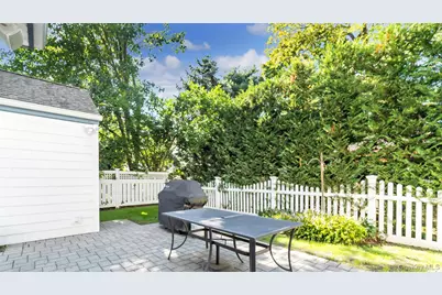 35 Carlton Street, Malverne, NY 11565 - Photo 8