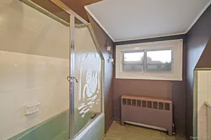 246 Blacksmith Rd, Levittown, NY 11756 - Photo 26