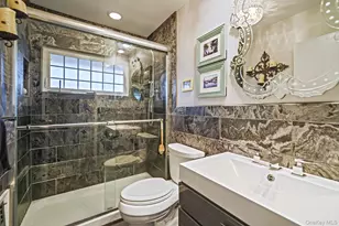 246 Blacksmith Rd, Levittown, NY 11756 - Photo 12