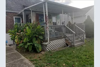 269 Windsor Parkway, Hempstead, NY 11550 - Photo 2