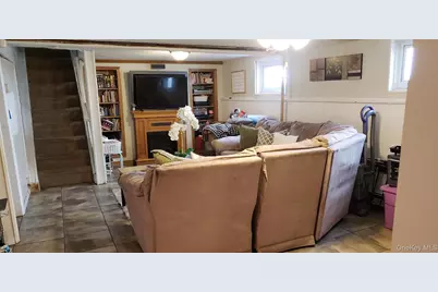 269 Windsor Parkway, Hempstead, NY 11550 - Photo 12