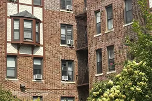 160-15 Powells Cove Blvd, Whitestone, NY 11357 - Photo 2