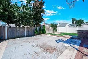 269 E Columbia St, Hempstead, NY 11550 - Photo 12