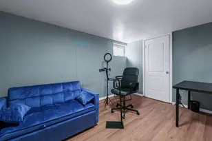 269 E Columbia St, Hempstead, NY 11550 - Photo 10