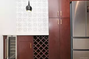 6 Birchwood Ct, Mineola, NY 11501 - Photo 6