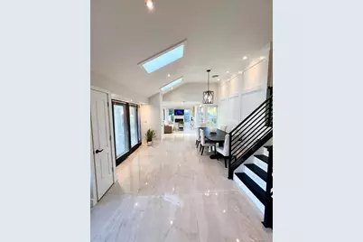 566 Locust Avenue, Oakdale, NY 11769 - Photo 6