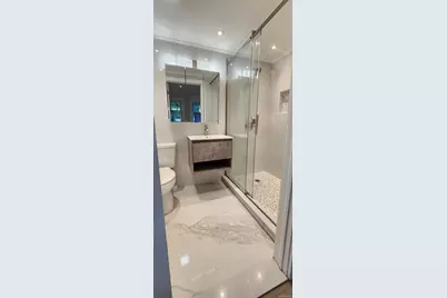 566 Locust Avenue, Oakdale, NY 11769 - Photo 24