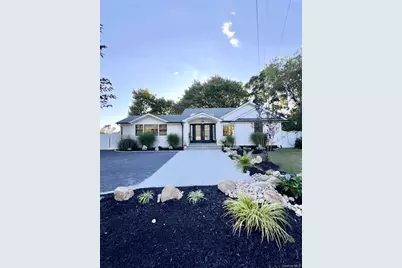 566 Locust Avenue, Oakdale, NY 11769 - Photo 1