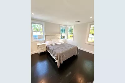 566 Locust Avenue, Oakdale, NY 11769 - Photo 14