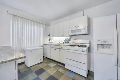 5 Park Place, Valley Stream, NY 11580 - Photo 4