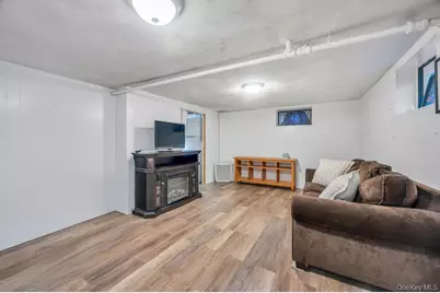 99 Hunter Avenue, Valley Stream, NY 11580 - Photo 10