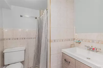 3212 Fish Avenue, Bronx, NY 10469 - Photo 16