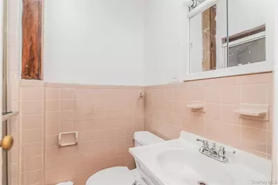 3212 Fish Avenue, Bronx, NY 10469 - Photo 20