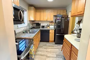 15 Harrison Ave, Amityville, NY 11701 - Photo 10