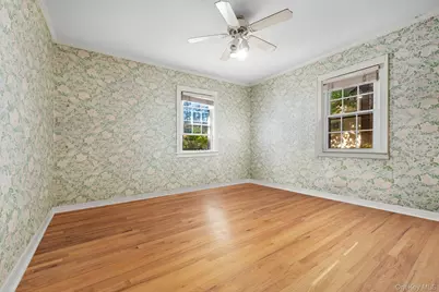 145 Cornwell Avenue, Valley Stream, NY 11580 - Photo 12