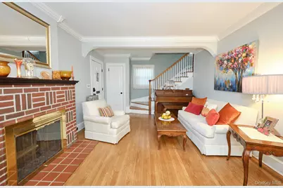 20 Geranium Avenue, Floral Park, NY 11001 - Photo 10