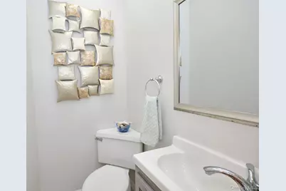 20 Geranium Avenue, Floral Park, NY 11001 - Photo 20