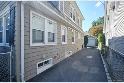 20 Geranium Avenue, Floral Park, NY 11001 - Photo 6