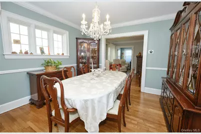 20 Geranium Avenue, Floral Park, NY 11001 - Photo 16