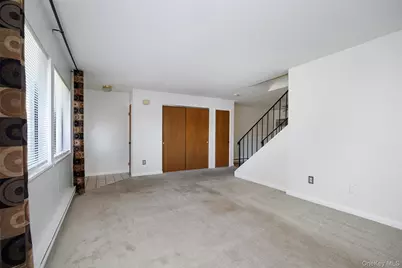 9 Hudson Heights Drive, Poughkeepsie, NY 12601 - Photo 8