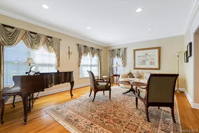 3 D'Alessio Court, Scarsdale, NY 10583 - Photo 8