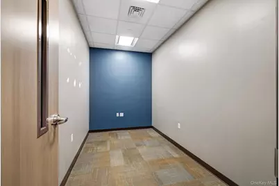 982 Main Street #Suite 5, Fishkill, NY 12524 - Photo 32