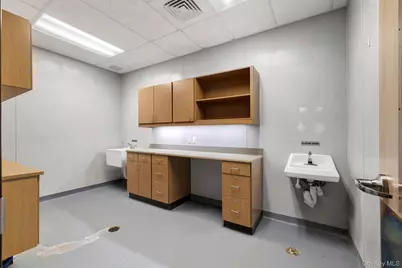 982 Main Street #Suite 5, Fishkill, NY 12524 - Photo 24