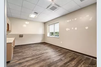 982 Main Street #Suite 5, Fishkill, NY 12524 - Photo 10