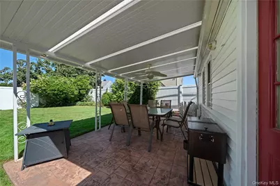 166 Swan Lane, Levittown, NY 11756 - Photo 34