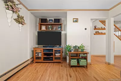 166 Swan Lane, Levittown, NY 11756 - Photo 14