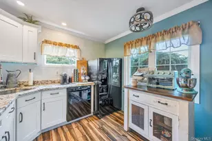 63 Silver Ln, Levittown, NY 11756 - Photo 4