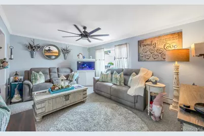 63 Silver Lane, Levittown, NY 11756 - Photo 8