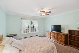 474 Darwen Dr, Ridge, NY 11961 - Photo 10