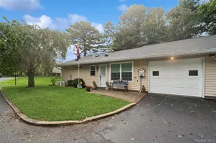 474 Darwen Dr, Ridge, NY 11961 - Photo 30