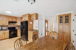 474 Darwen Dr, Ridge, NY 11961 - Photo 6