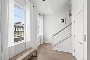 120 August Cir, East Northport, NY 11731 - Photo 10