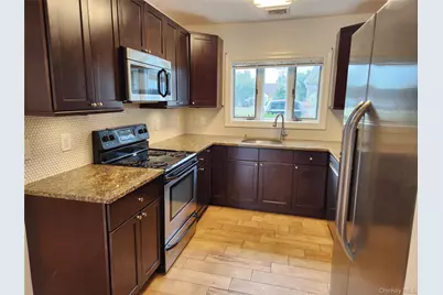 827 E Park Avenue #Lower, Long Beach, NY 11561 - Photo 2